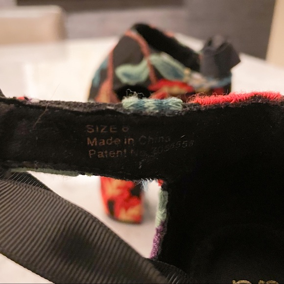 New York & Company Embroidered Platform Sandals - Picture 9 of 9